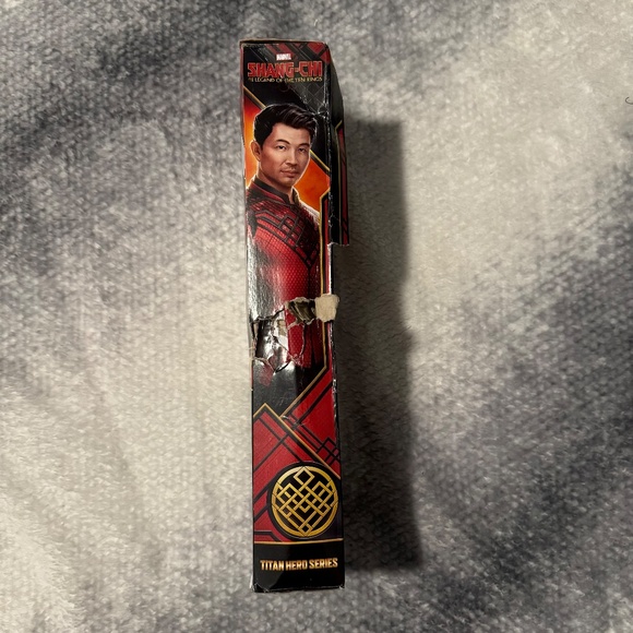 Marvel Shang-Chi Action Figure - Picture 3 of 4